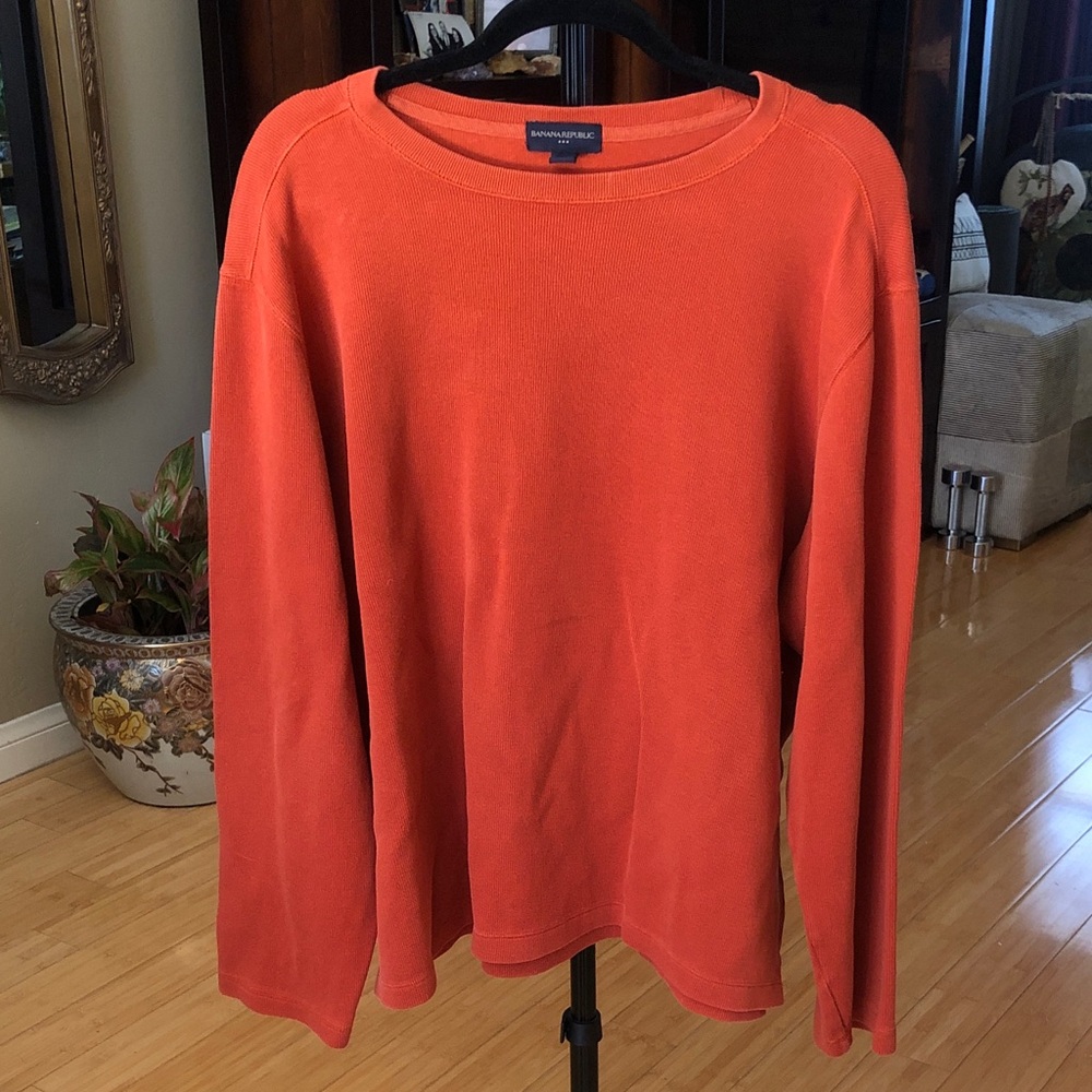 Banana Republic Men’s Bright Orange Crewneck Pullover. 100% Cotton.